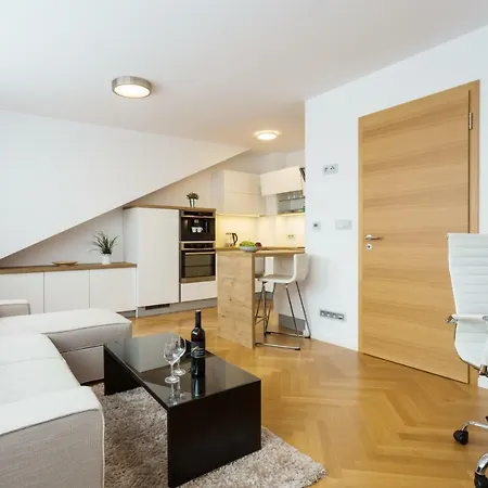 Apartment Design Walk To The City